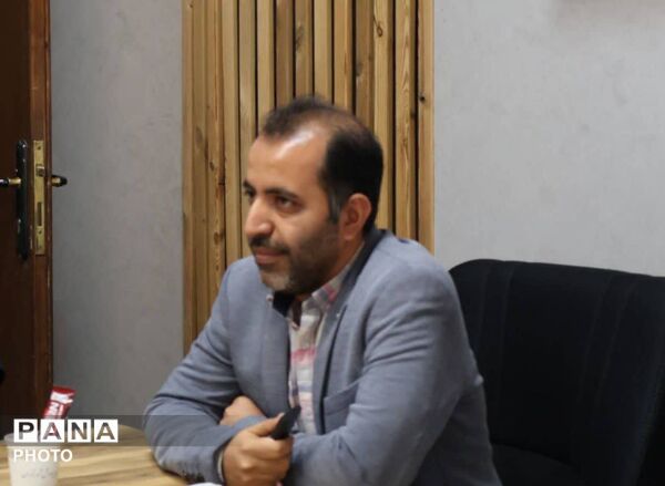 تولدی دوباره برای پانا در کنار خبرنگاران برتر 