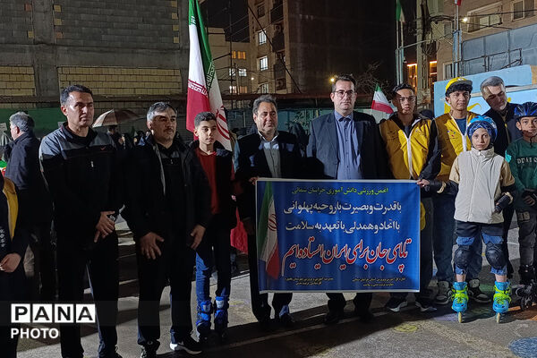 حضور فرهنگیان و دانش‌آموزان به‌مناسبت 12 فروردین ماه روز جمهوری اسلامی ایران 