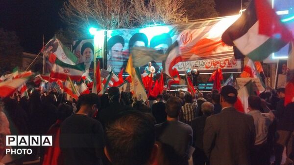 نجوای وفاداری در نورآباد؛ شب نود و سوم تجلی عشق به رهبری