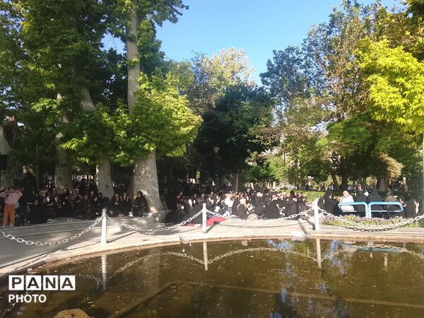 عرفه روز نیایش در همدان