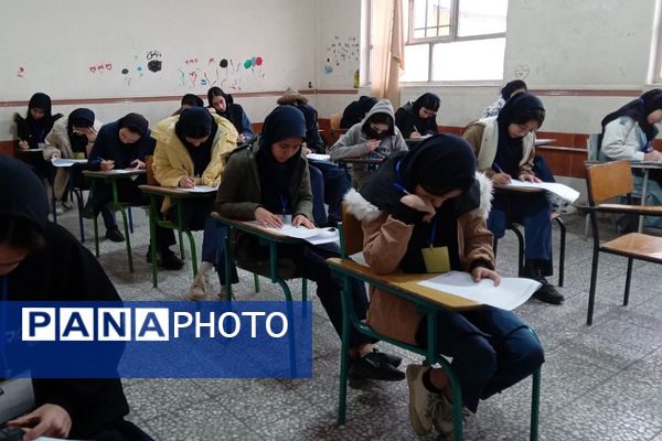 برگزاری امتحانات نوبت اول در دبیرستان دخترانه نرجس باقرشهر 