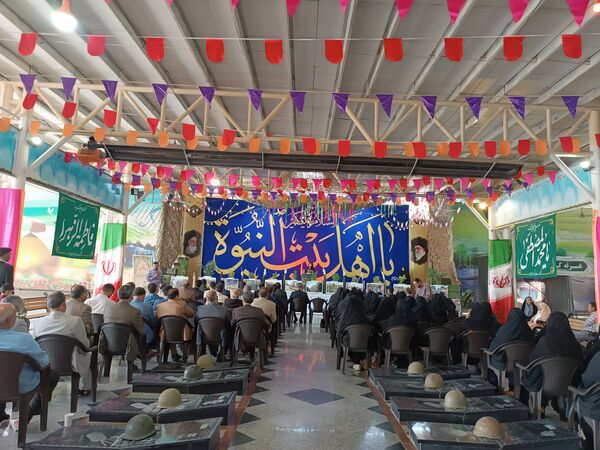 آیین غبارروبی و عطر افشانی گلزار شهدا شهرستان ملارد در هفته دفاع مقدس