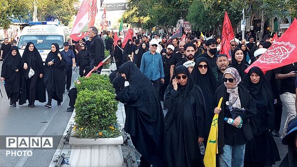  مراسم وداع با پیکر مطهر رهبر شهید