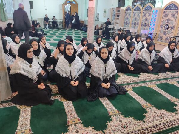 آیین بدرقه کاروان راهیان نور هنرستان بنت الزهرا هادی‌شهر 