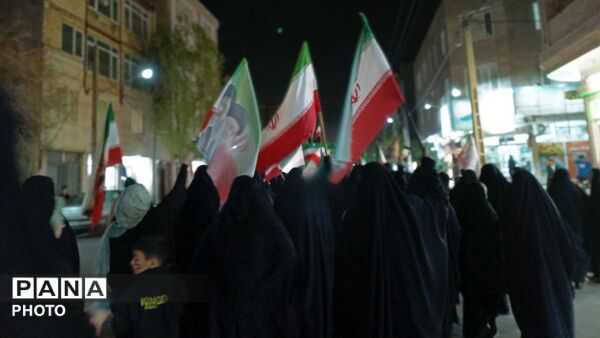 کودکان راهپیمایی را زیبا تر می‌کنند