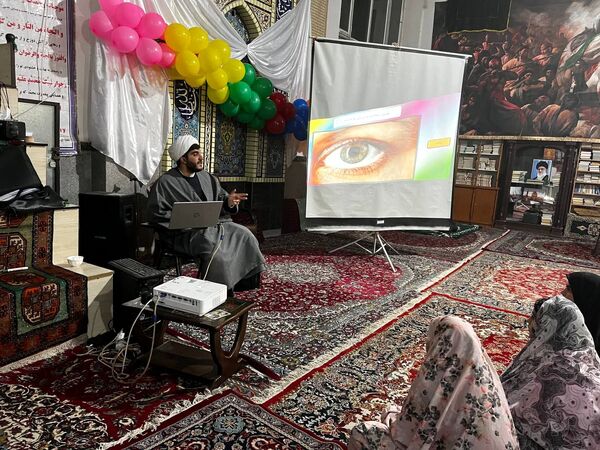 آخرین لحظات معنوی روز اعتکاف در مسجد امام حسین(ع)