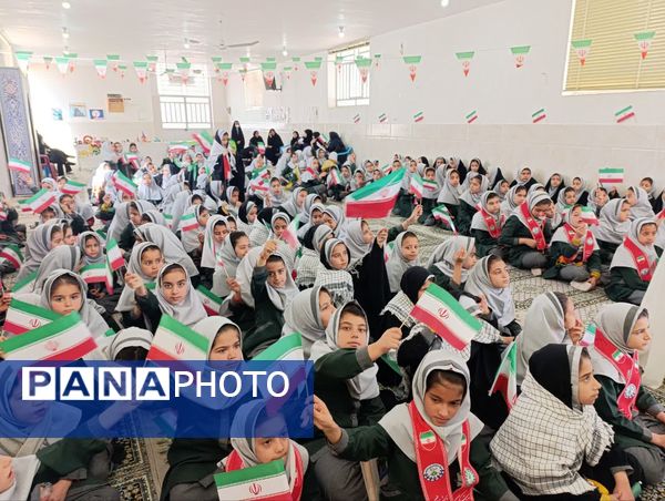 یاوران انقلاب در دبستان خدیجه کبری ابرکوه