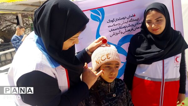 خدمات‌رسانی تیم سحر جمعیت هلال احمر فارسان در منطقه گردشگری پیرغار