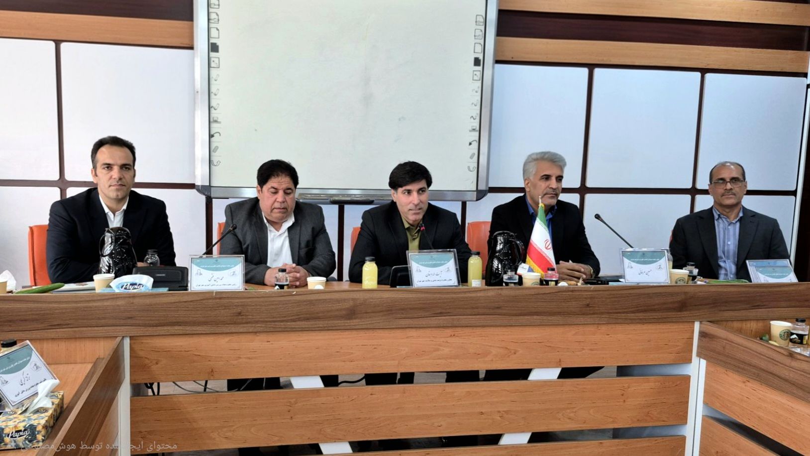 جلسه هم‌اندیشی مسئولان انجمن‌های ورزشی شهر تهران در منطقه ۵ برگزار شد