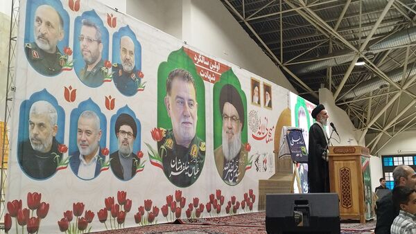 مراسم اولین سالگرد شهادت  سید حسن نصرالله، شهید حاج عباس نیلفروشان و سید هاشم صفی الدین در گلستان شهدا اصفهان 