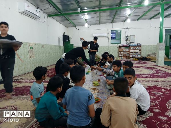 افطار و نماز جماعت روز پنجم ماه رمضان در حسینیه شهید جشاری