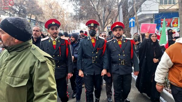 حضور خادمان امنیت در راهپیمایی ۲۲ بهمن