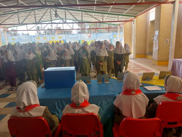 برگزاری انتخابات شورای دانش‌آموزی در مدرسه حضرت معصومه(س) حاجی‌آباد