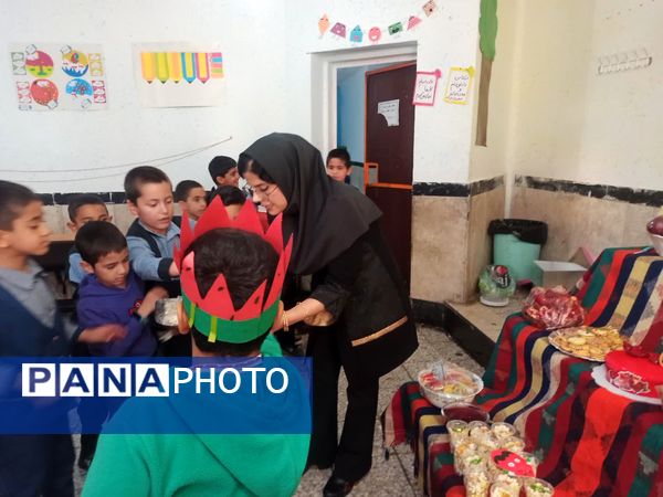 آیین استقبال از شب یلدا در مدرسه ۱۷ شهریور یاسوج