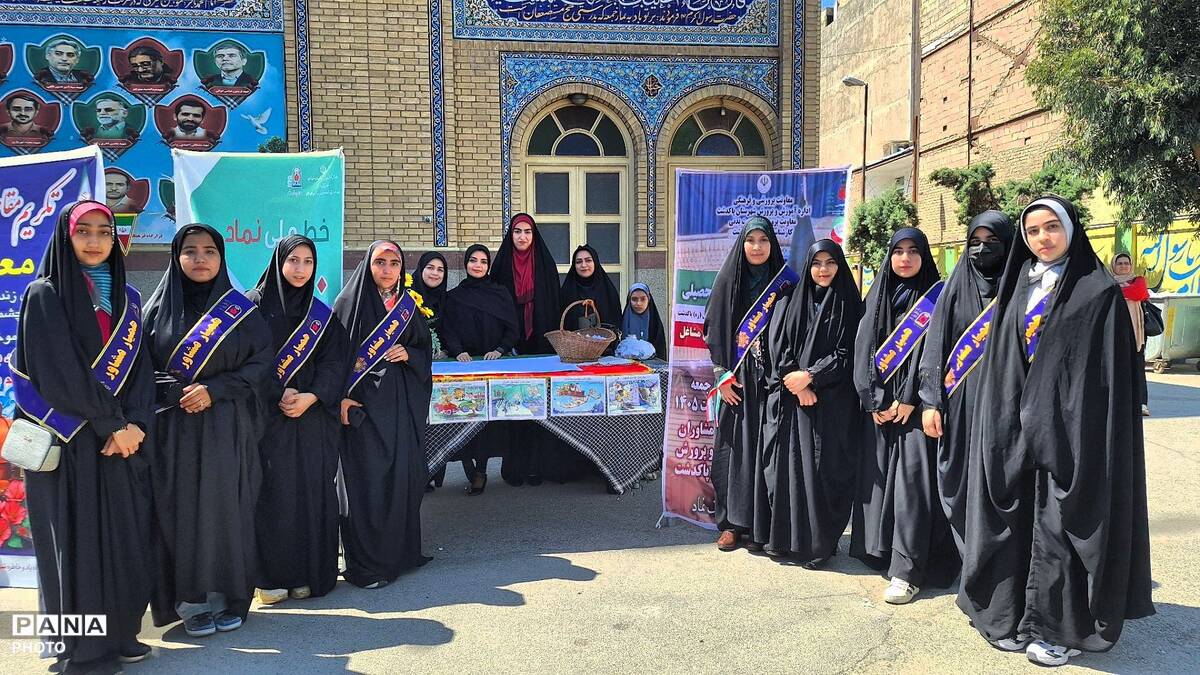 گامی مؤثر برای آینده تحصیلی دانش‌آموزان؛ میز خدمت مشاوران پاکدشتی 
