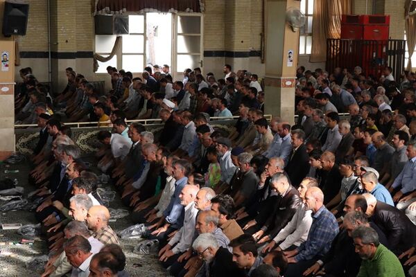 حضور پرشور مردم پاکدشت در نماز عید فطر