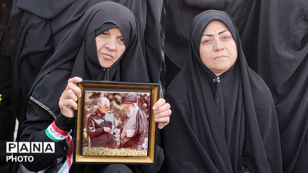 اجتماع بزرگ عزاداران امام شهید آیت‌الله العظمی سید‌علی حسینی خامنه‌ای «ره» در میدان امام حسین«ع»اصفهان