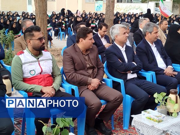 آغاز سال تحصیلی جدید و نواختن زنگ مهر در کاشمر