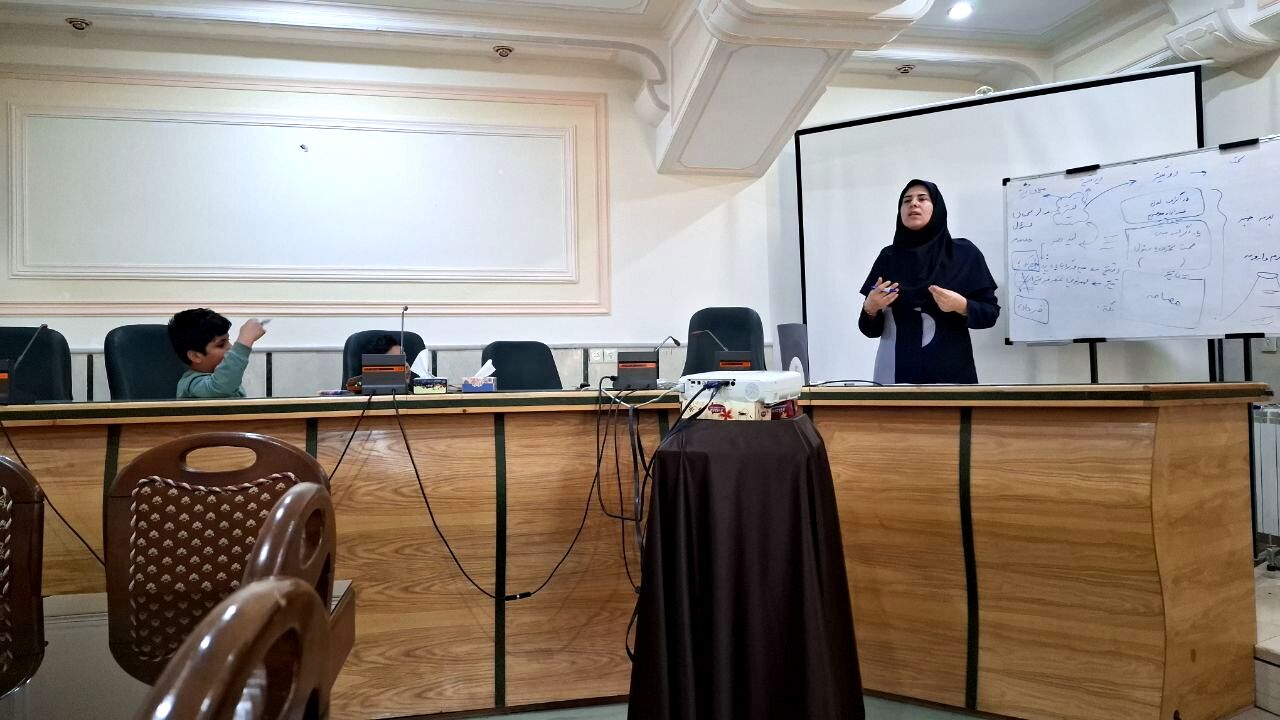 دانش‌آموزان می‌توانند مسیر خبرنگاری را از مدرسه آغاز کنند
