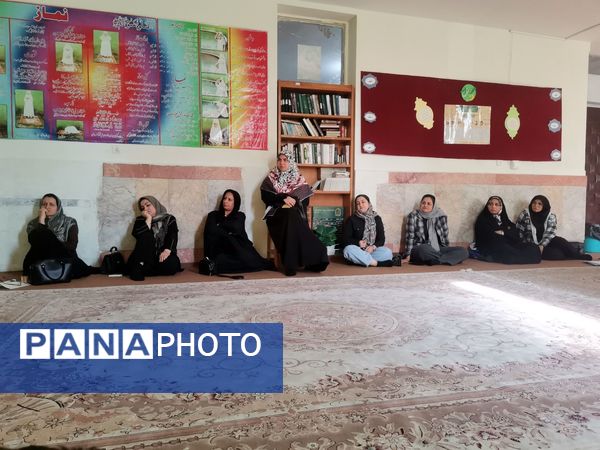 سلسله کارگاه های آموزش خانواده در دبستان نیایش