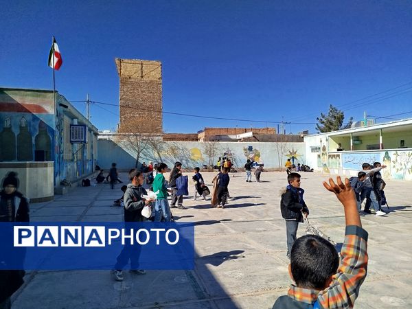 ایجاد فضای شاد وصمیمی در دبستان شهید عجمی فدافن