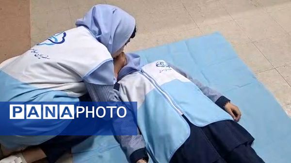 جلسه سفیران سلامت در دبستان دخترانه فرهنگیان ۲ 