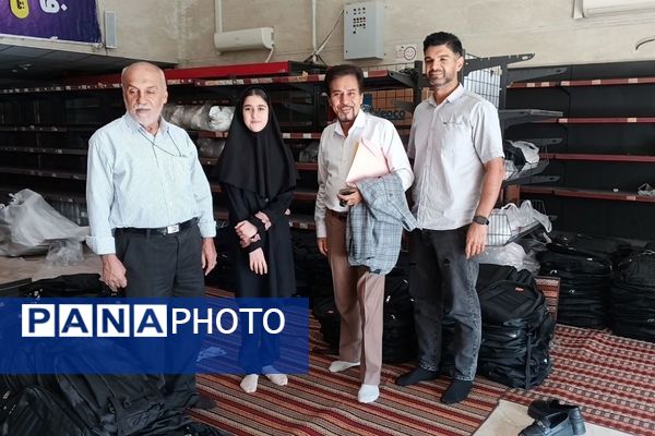 700 کیف پر از امید، هدیه خیر شهرستان قدس برای دانش آموزان نیازمند