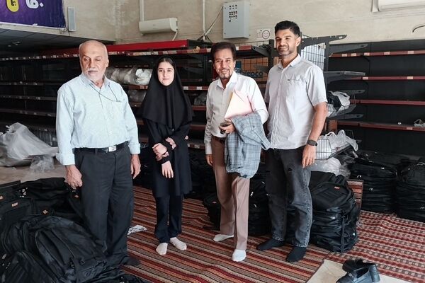 700 کیف پر از امید، هدیه خیر شهرستان قدس برای دانش آموزان نیازمند