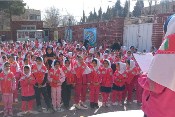 یادواره شهید حاج قاسم سلیمانی در مدرسه ۲۲بهمن دوره اول شهرستان آباده