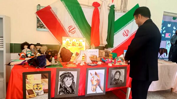 نمایشگاه ایرانمون در مدرسه خدیجه کبری شهرستان کیار