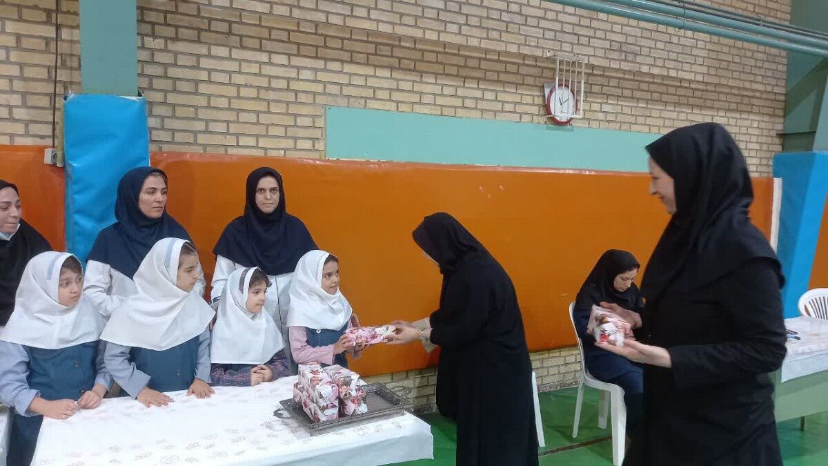 برگزاری خدمات اجتماعی و ورزشی آموزش و پرورش ناحیه 2 کرج در طرح میدان پویا 