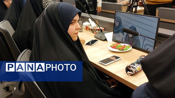 دیدار دانشجویان دانشگاه آزاد با نماینده مجلس شورای اسلامی در کرج 