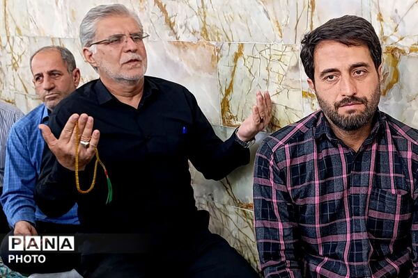 مراسم جاماندگان تشییع رهبر شهید در اسلام آباد غرب