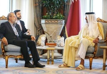 دیدار و گفت‌وگوی علی لاریجانی با امیر قطر‌