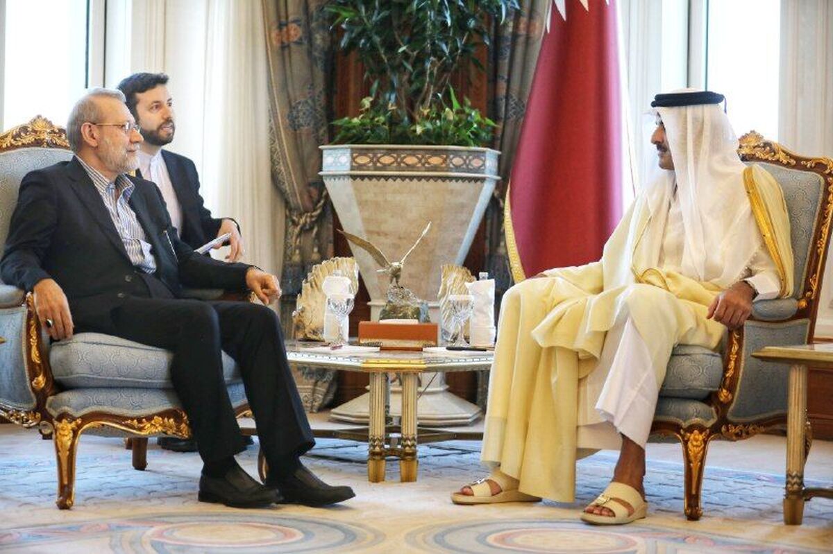 دیدار و گفت‌وگوی علی لاریجانی با امیر قطر‌