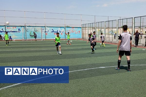 مسابقات مینی فوتبال دانش‌آموزان دوره اول ودوم ابتدایی در بهارستان‌۲