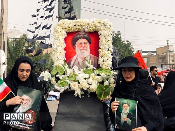 دریای خروشان جمعیت در سوگ «امام شهید امت» قم