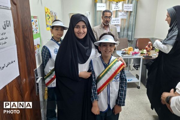 افتتاح اتاق بهداشت مدرسه نور ایمان پردیس به مناسبت  هفته سلامت