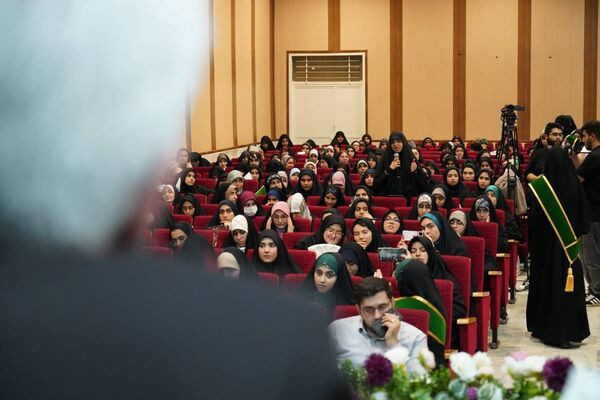 مراسم بزرگداشت روز معلم در دانشگاه فرهنگیان تهران