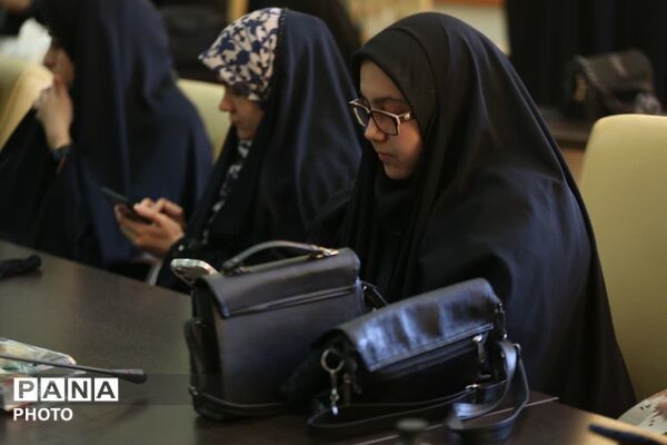 نشست خبری تشریح برنامه‌های دهه کرامت در قم