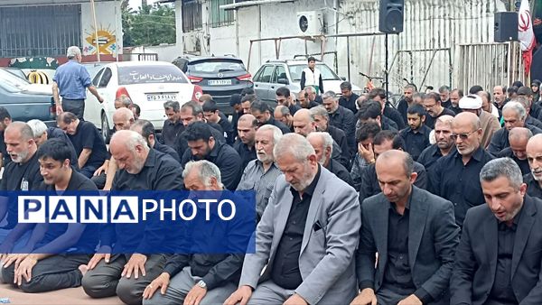 اقامه نماز ظهر عاشورا در محمودآباد 