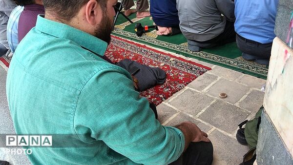 نماز جمعه با حضور مردم در مسجد جامع شهرستان نیشابور 