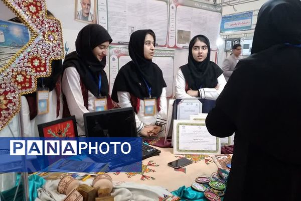 دومین نمایشگاه دستاوردهای پژوهشی سمپاد کل کشور به میزبانی اداره کل آموزش و پرورش شهرستان‌های تهران 