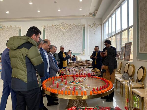 نمایشگاه صنایع دستی در کوهسرخ