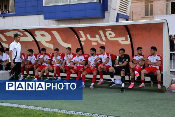 بازی تراکتور و استقلال در تبریز