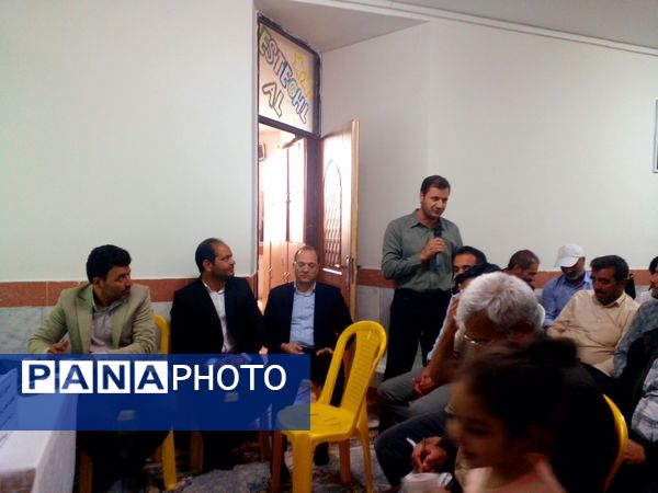 جلسه انجمن اولیا و مربیان در دبیرستان نمونه دولتی مهرورزان خواف