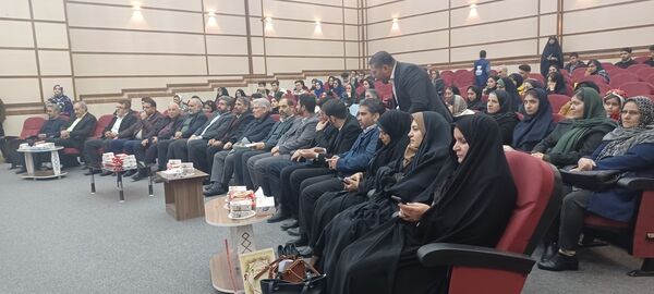 آیین افتتاح سالن اجتماعات رضا گل‌نراقی همزمان با همایش تجلیل از رتبه‌های برتر کنکور سراسری ۱۴۰۳ شهرستان قدس 