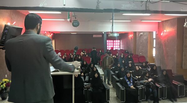 کارگاه آموزشی برای پیشتازان شهرستان سلسله با حضور مربیان پرشور