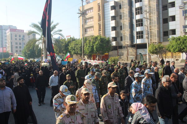 مراسم تشییع پیکر پنج شهید گمنام در بوشهر