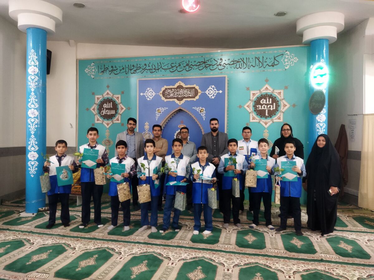 تیم دانش آموزان مدرسه نصر ، تیم منتخب سفیران سلامت پسران نیشابور شد 